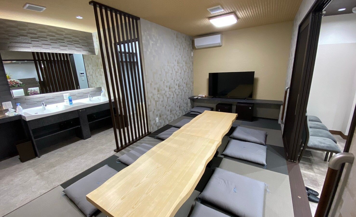 LINE_ALBUM_会館素材_241008_6